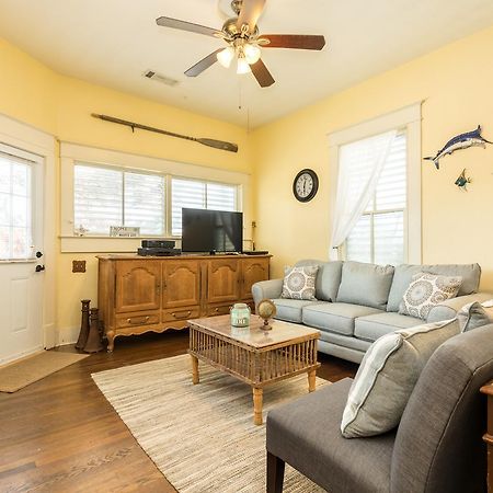 Castaway Cottage Galveston Exterior photo